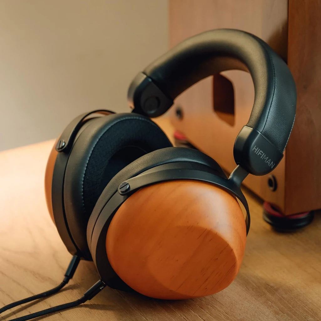 HIFIMAN HE-R10D Dynamic Topology Driver Closed-Back Headphones
